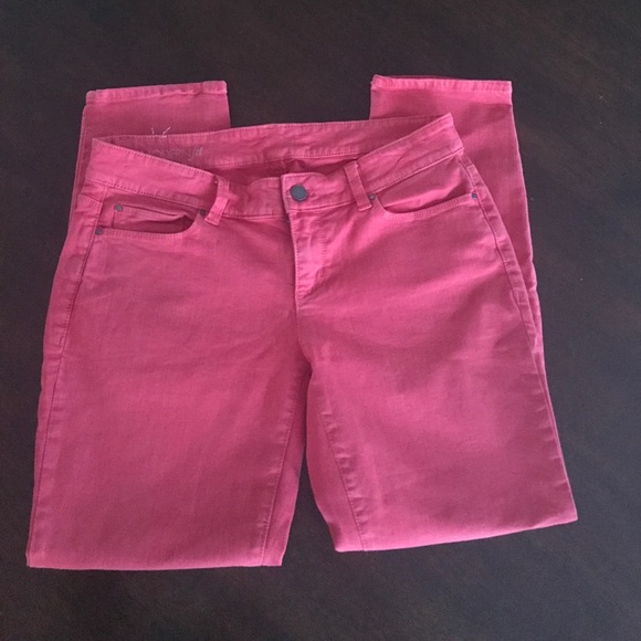 Ann Taylor Denim - Ann Taylor Capri Jeans Ann Taylor Denim - Ann Taylor Capri Jeans